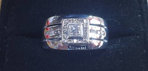 9ct White Gold Diamond Ring