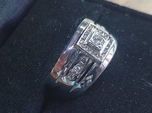 9ct White Gold Diamond Ring