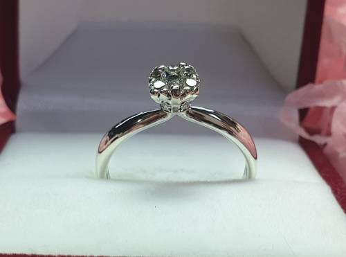 9ct White Gold Diamond Designer Ring