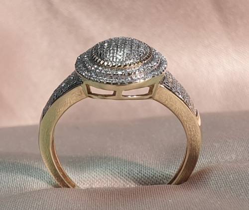 9ct Yellow Gold Diamond Ring