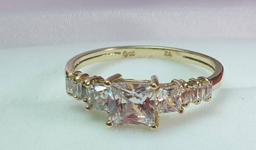 9ct Yellow Gold Ring