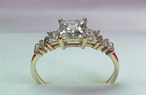 9ct Yellow Gold Ring