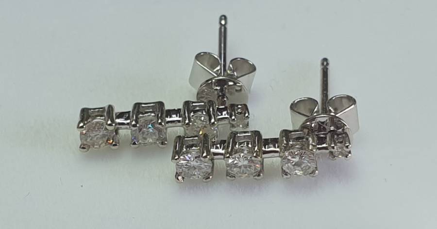 9ct White  Gold  Diamond Earrings