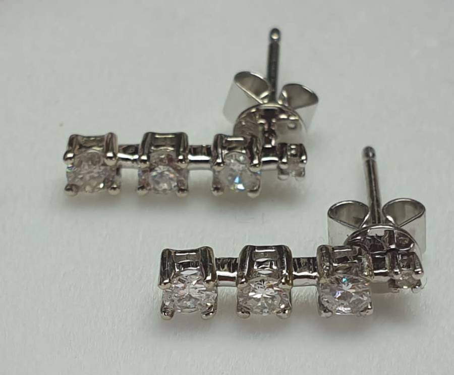 9ct White  Gold  Diamond Earrings