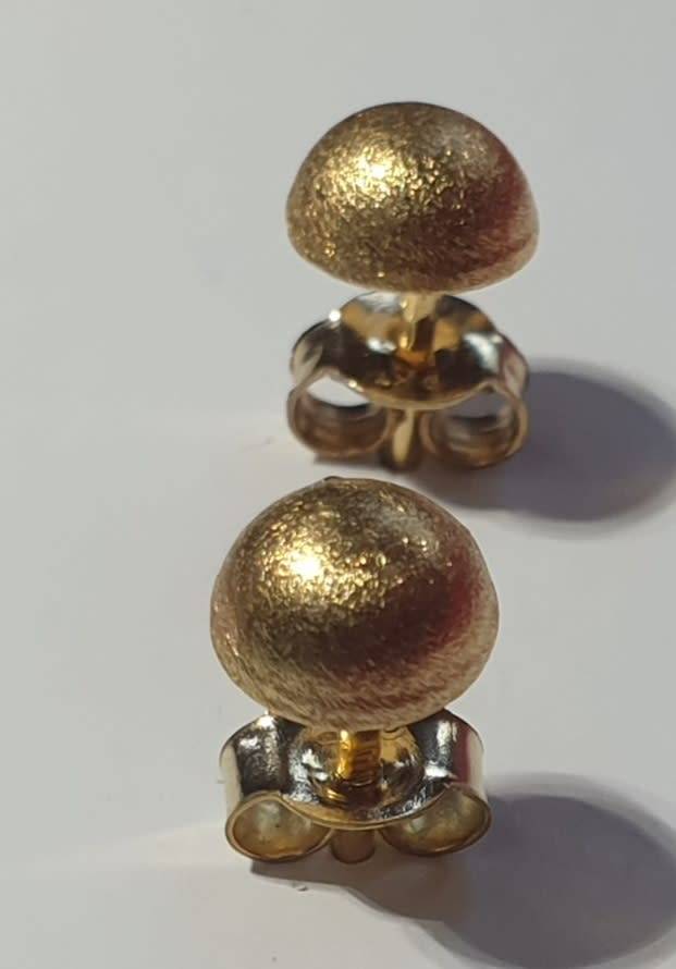 18 ct Yellow Gold Earrings