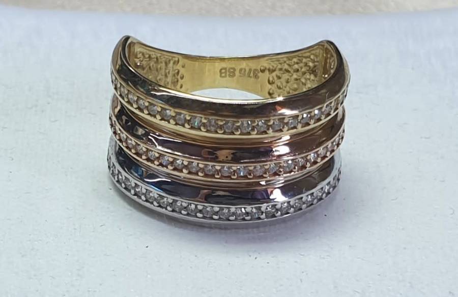 9ct Yellow Gold Ring