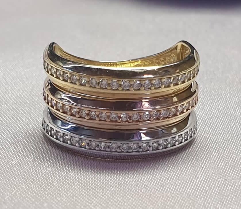 9ct Yellow Gold Ring