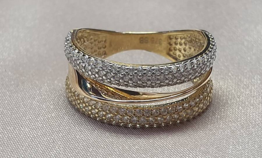 9ct Yellow Gold Ring