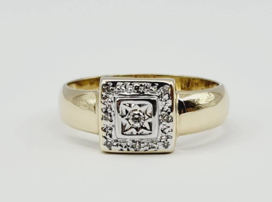 9ct YELLOW GOLD DIAMOND RING