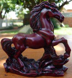 NINE VINTAGE? HORSE ORNAMENTS.(RESIN)