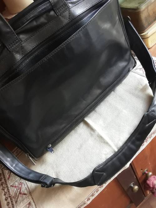 WOW!! BUSBY Full Leather Folio Executive Laptop Carry Bag!!!