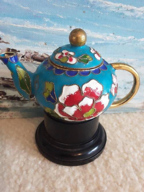STUNNING Ornamental *CLOISONNÉ* mini Teapot on Bakelite stand!!