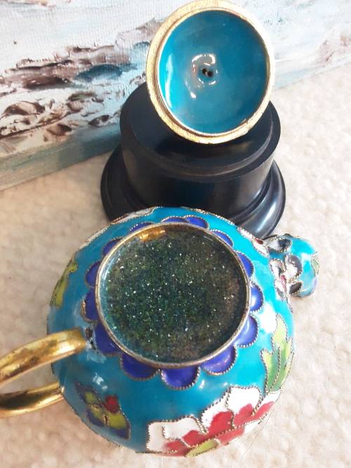 STUNNING Ornamental *CLOISONNÉ* mini Teapot on Bakelite stand!!