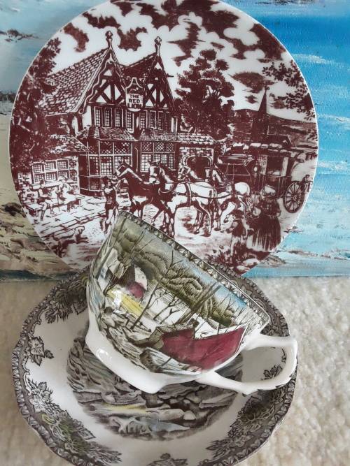 LOVELY!! vintage *TEA DUO* + sideplate ~ All 1 Bid!