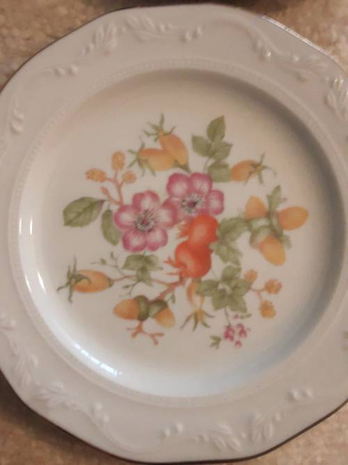 2 Prestigious Vintage *HUGENOT ROYALE* Sideplates *Excellent condition! ~ 1 Bid!!