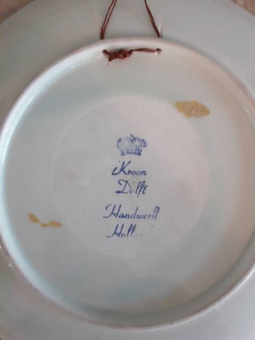 GENUINE vintage *KROON DELFT* Blue + White Wall Plates ~ 2 available ~ Bid per plate!!