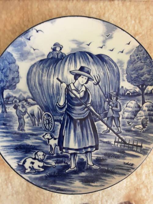 GENUINE vintage *KROON DELFT* Blue + White Wall Plates ~ 2 available ~ Bid per plate!!