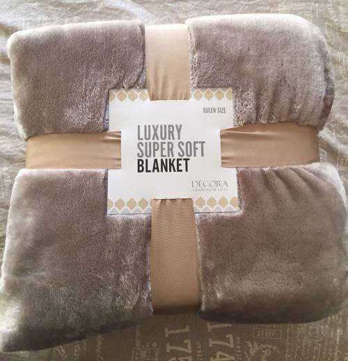 Super Soft Queen Size Luxury Blankets