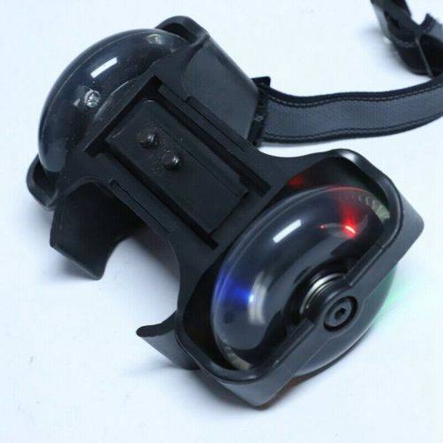ONE PAIR (Unisex Flashing Roller Skating Shoes Small Whirlwind Pulley Flash Wheel U2M9