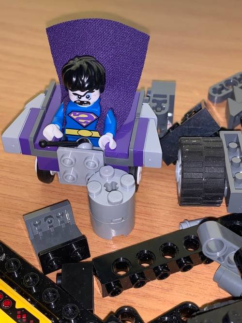 Lot Of Original LEGO Pieces - Including Superman Minifigures - R1 Start