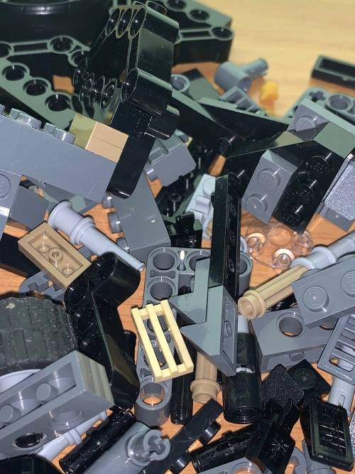 Lot Of Original LEGO Pieces - Including Superman Minifigures - R1 Start