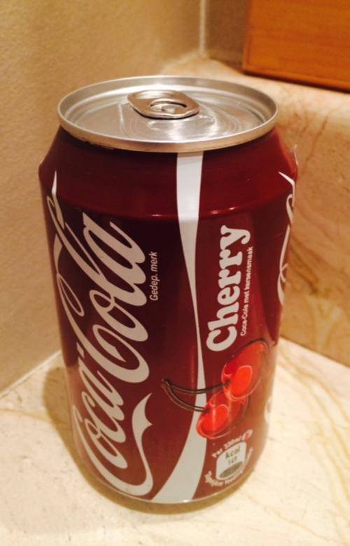 Coca-Cola Cherry - 330ml Can - Holland