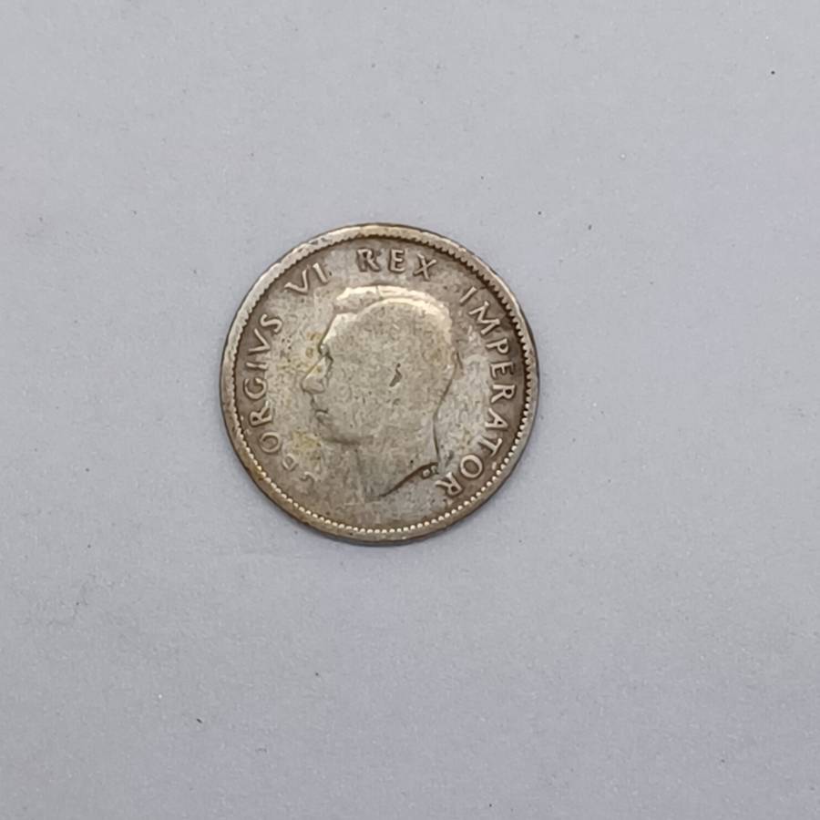 Union 1942 silver Sixpence