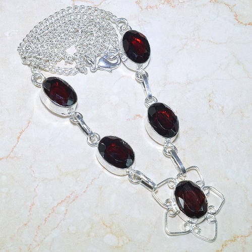 !!Stock Clearance Sale!!Gorgeous Garnet Silver Necklace