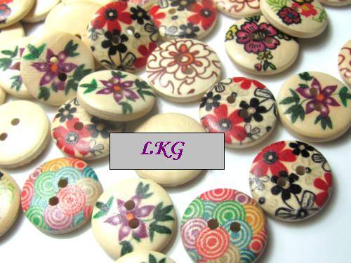 6pc Mixed pattern designer wooden buttons 18mm
