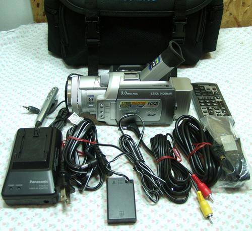 Panasonic PV-DV953D MiniDV 3CCD Camcorder