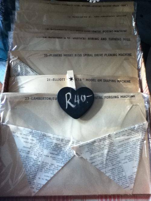 VINTAGE PAPER FLAGS APPROX 5m