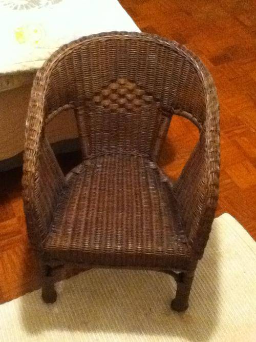WICKER CHAIRS IN BROWN OR WHITE - BEDROOM OR PATIO??!!!