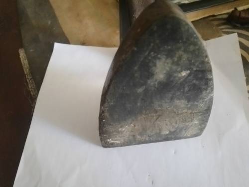 VINTAGE CLOTHING IRON