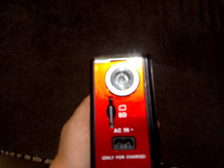 X-BASS FUSION SPEAKER with USB port,radio and torch,no Bluetooth