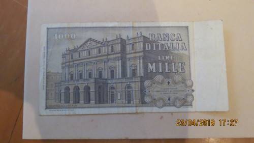 Italian banknote, as per photo