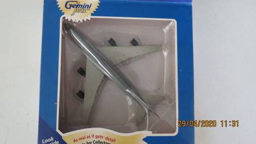 Gemini Jets Boeing 747 - 422  Diecast model 1:400 scale, as per photo