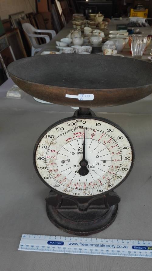 scarce bank scale for weighing coins,.................., as per photos