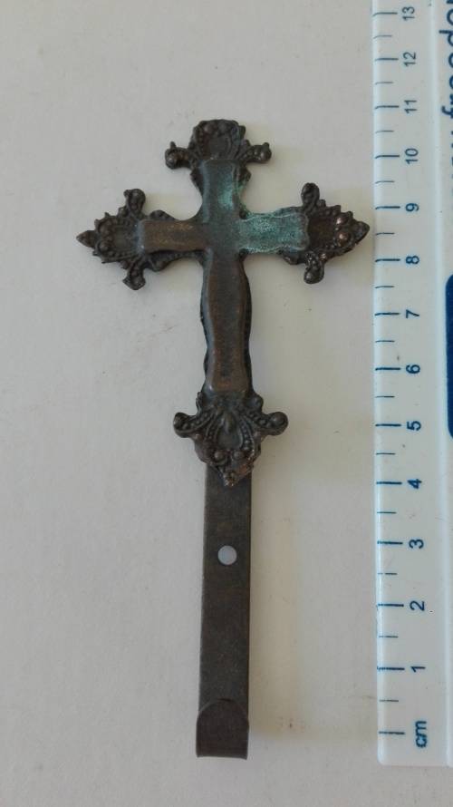 antique brass picture hanger with cross on the top, total length 11cm, as per photo
