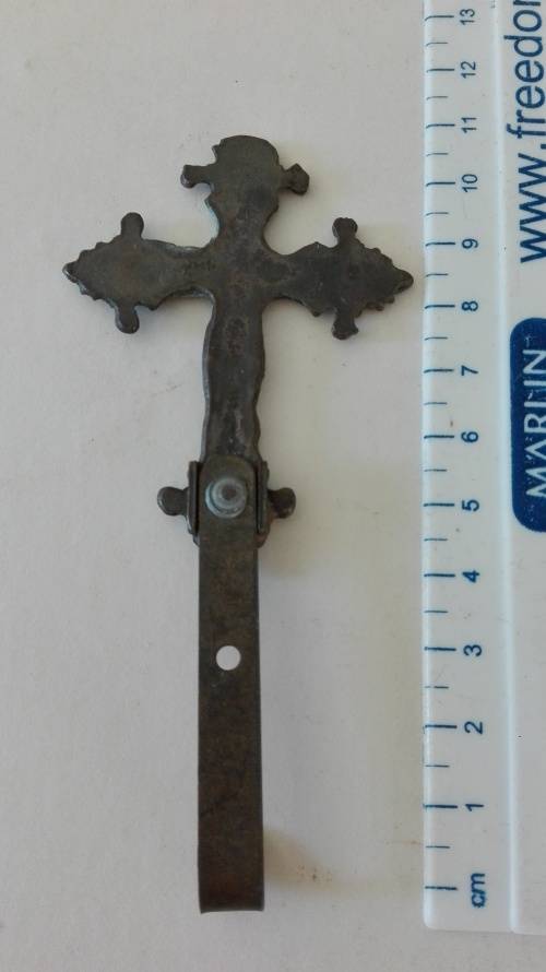 antique brass picture hanger with cross on the top, total length 11cm, as per photo