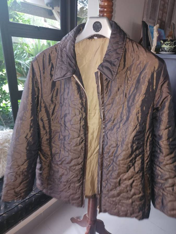 Women`s Jacket (Stunning design & Color)