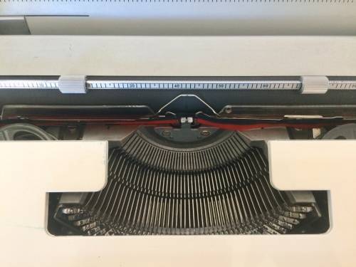 Typewriter, Underwood 450, MINT Condition