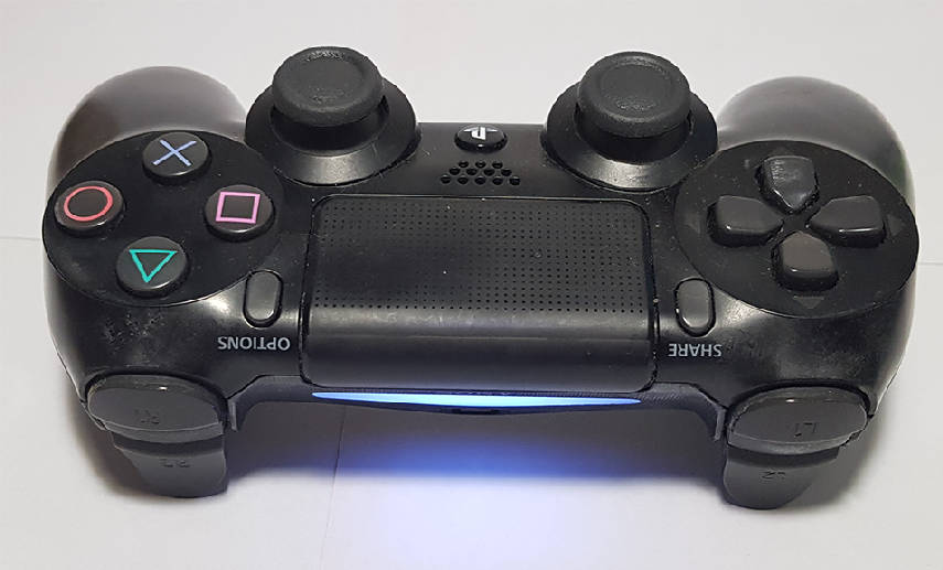 PlayStation 4 Gen1 Console + 1 V2 PS4 Controller + Fortnite (preloaded) or Apex Legends + 5 PS4Games