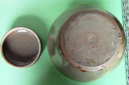 UNUSUAL LARGE LIDDED TIM MORRIS POTTERY JAR