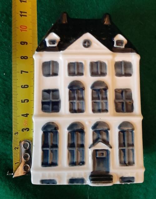 BLUE DELFTS FOR KLM BY BOLS MINIATURE HOUSE NO 48