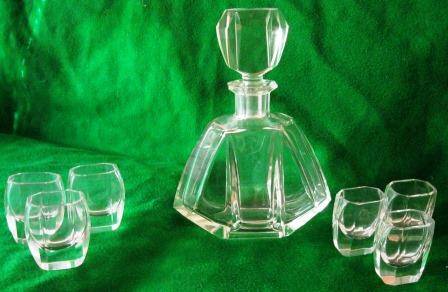 ART DECO CRYSTAL DECANTER WITH SIX SHOT GLASSES DESIGNED BY KARL PALDA
