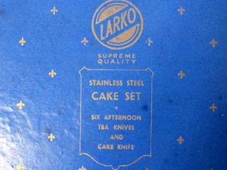Vintage Boxed ''Larko'' ? Bone Handle Cake and Afternoon Tea Knives. made in Sheffield, England
