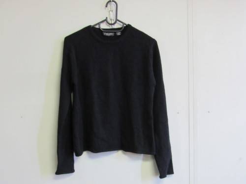Cashmere Black Crew neck Pullover - Medium