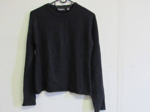 Cashmere Black Crew neck Pullover - Medium