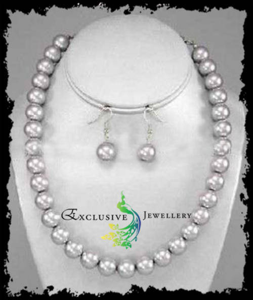 EXCLUSIVE JEWELLERY - Grey South Sea Shell Pearl Necklace & Earrings Set