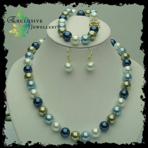 pearls necklace